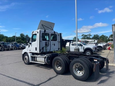 2021 Freightliner Cascadia Base