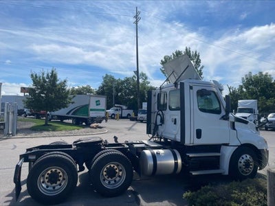 2021 Freightliner Cascadia Base