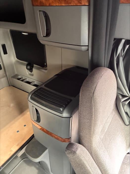 2022 International LT625 Base