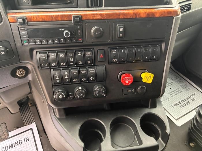 2022 International LT625 Base