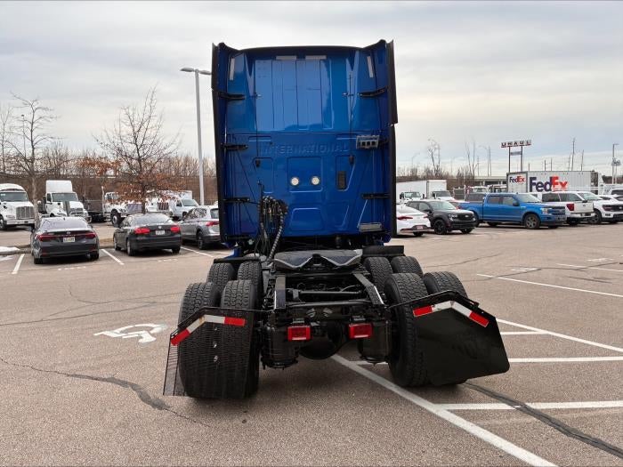 2022 International LT625 Base