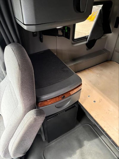 2022 International LT625 Base