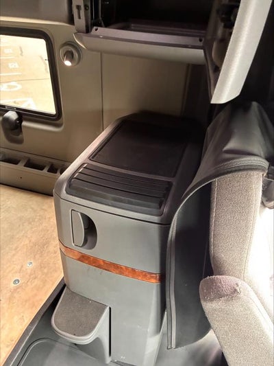 2022 International LT625 Base