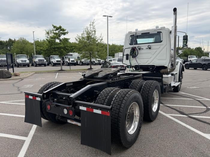 2026 International HX620 Base