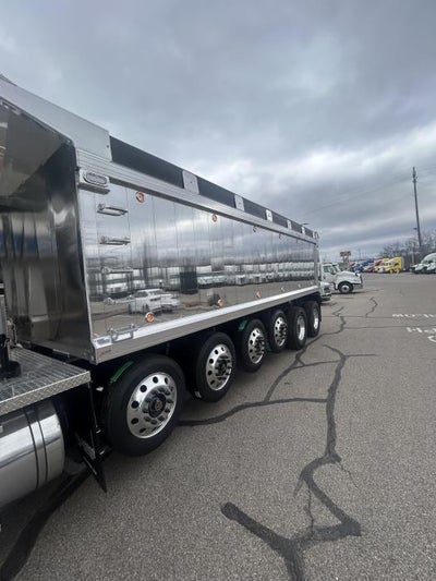 2026 International HX620 Base