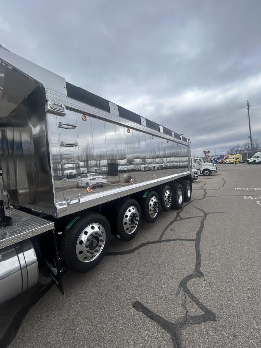 2026 International HX620 Base