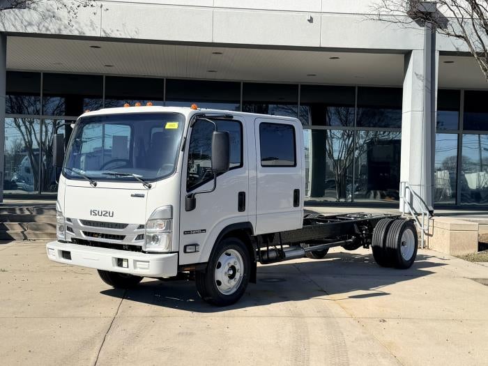 2027 Isuzu NPR-HD Base