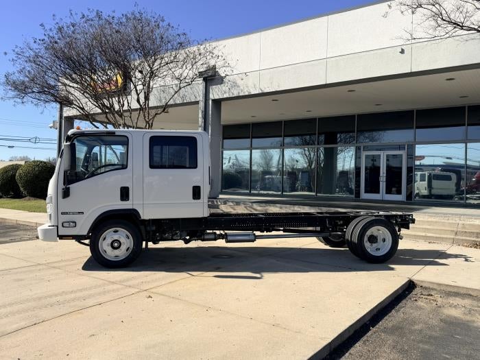 2027 Isuzu NPR-HD Base