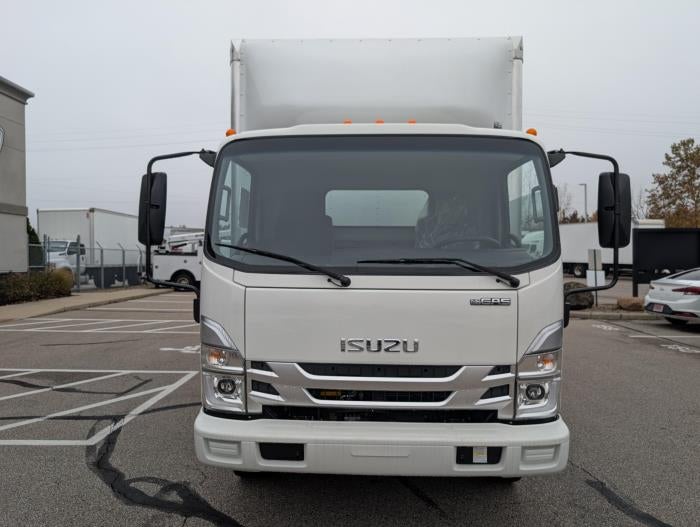 2026 Isuzu NRR Base