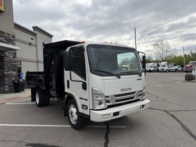 2025 Isuzu NRR XL