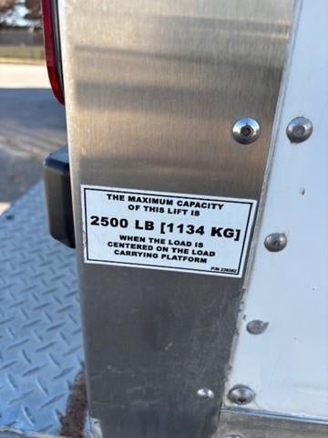 2023 Isuzu NPR-XD Base