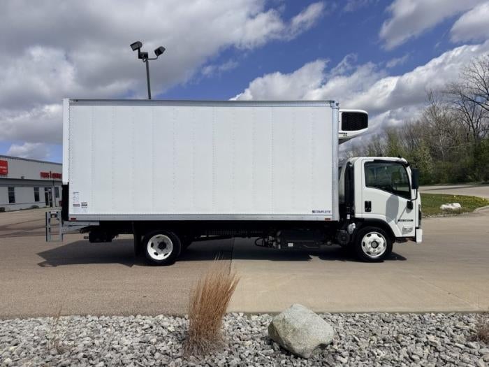 2026 Isuzu NRR Base